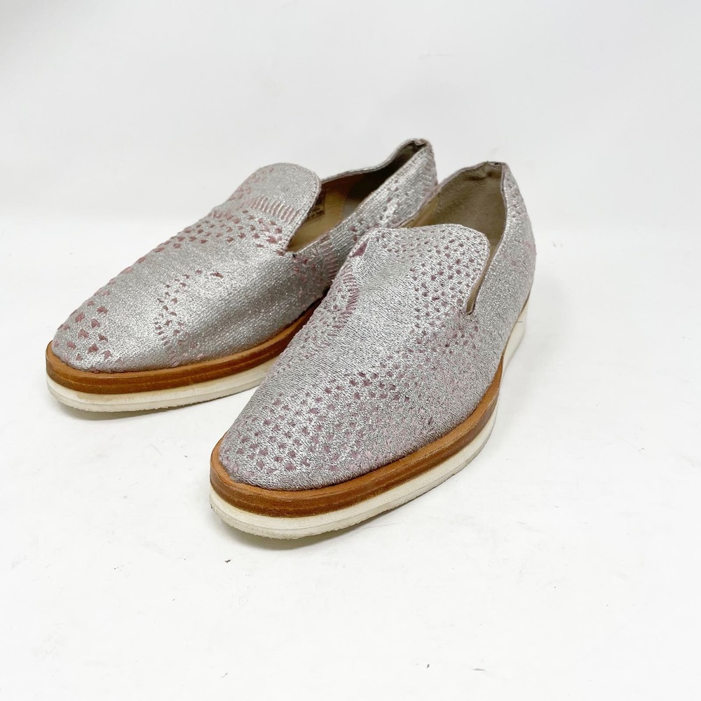Free People Size 38/8 Silver Metallic Snake Eyes Platform Loafers